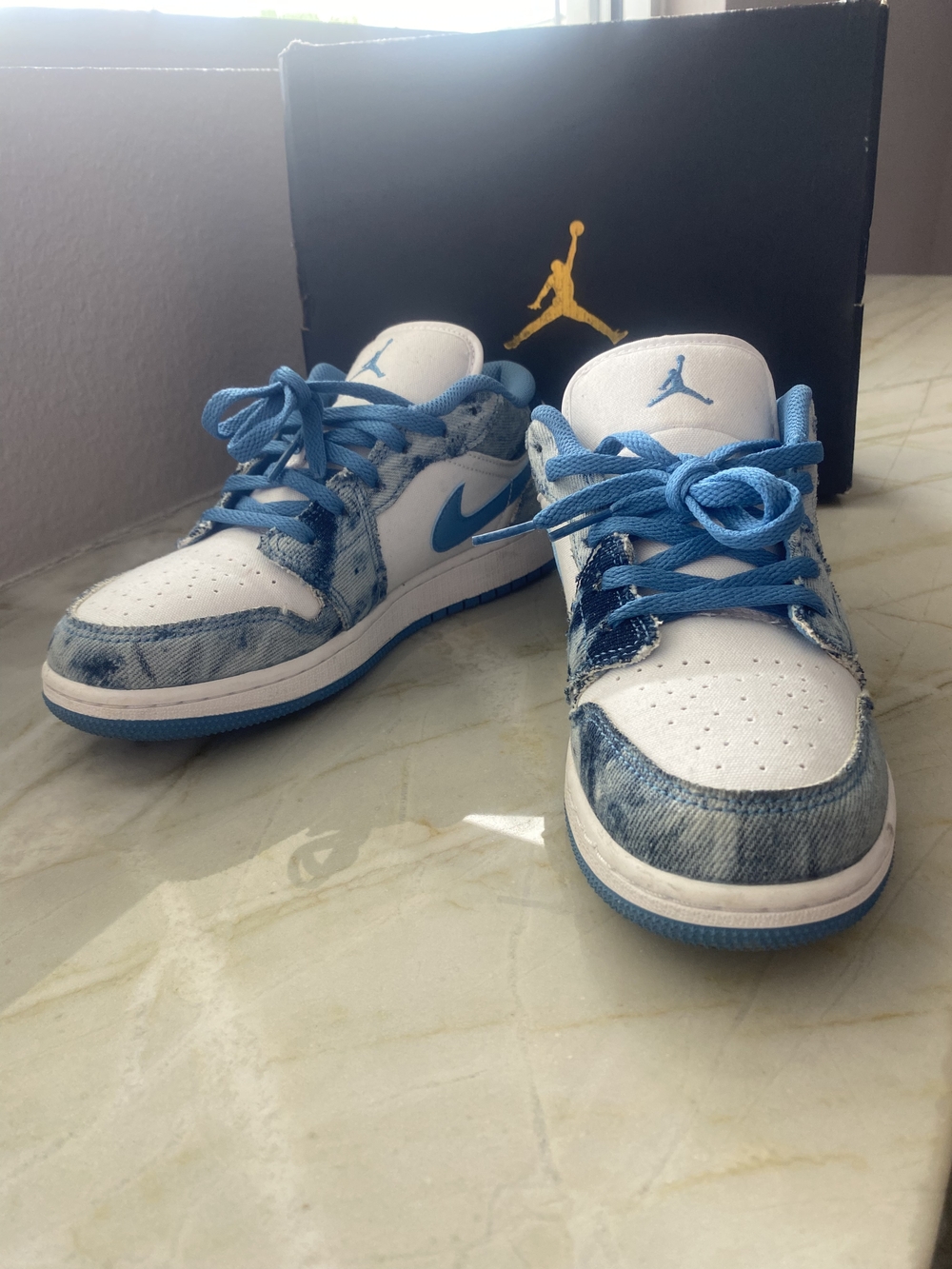 Nike Kids Low-Top Sneakers - White & Blue Denim